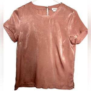 Lovers + friends short sleeve pink top size small. Great condition.